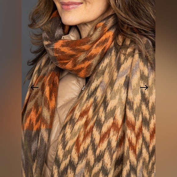 Etereo acrylic scarf / shawl made in Germany new without tags! - Picture 7 of 7